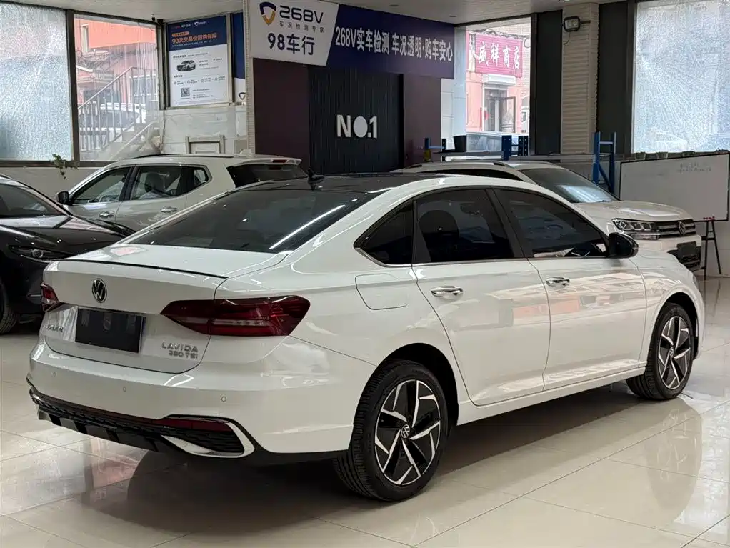 Volkswagen Lavida 2023 280TSI DSG Starlight Comfort Edition фото 4