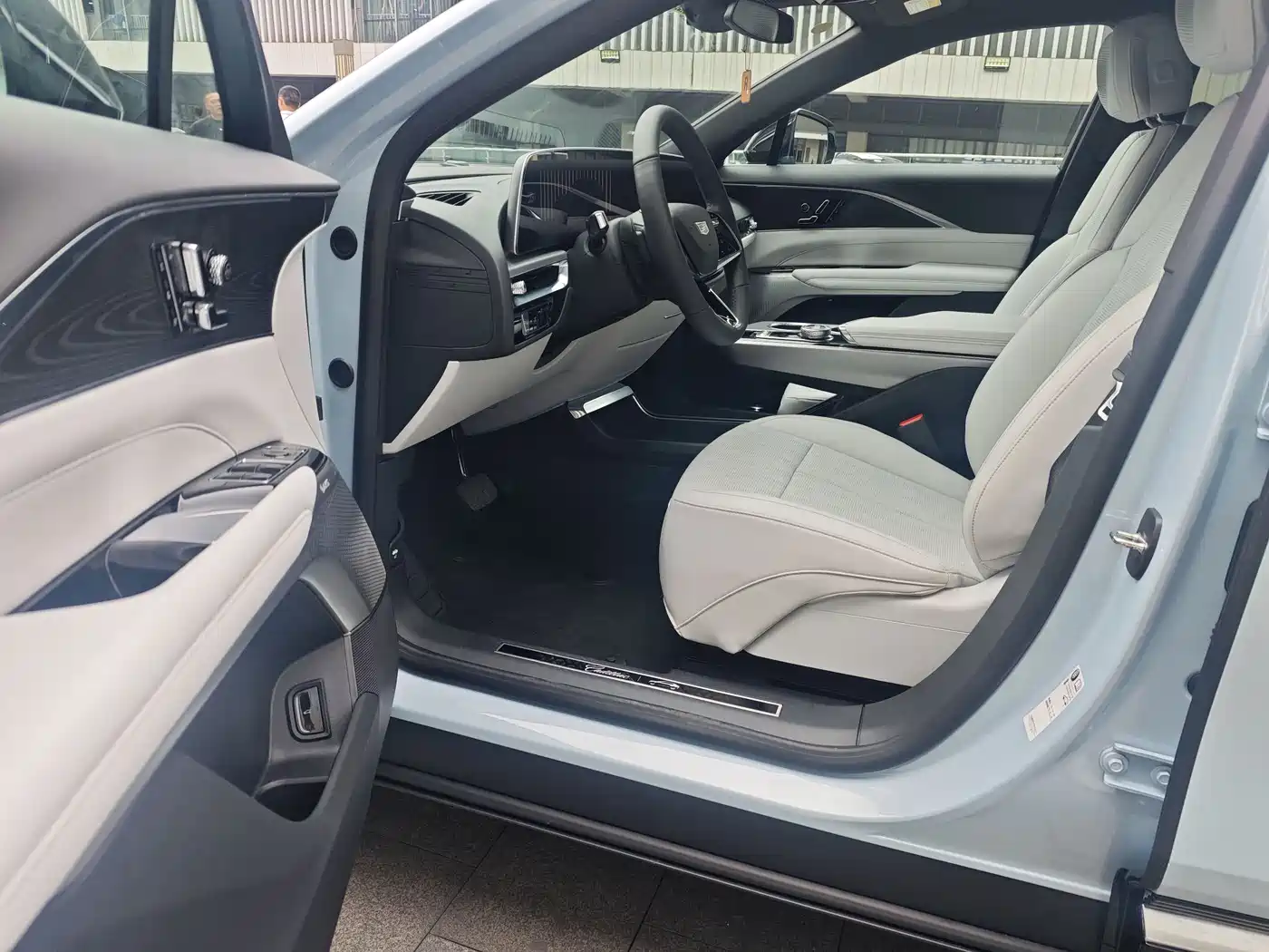 Cadillac IQ Rui Ge 2024 RWD Standard Range Luxury Edition фото 7