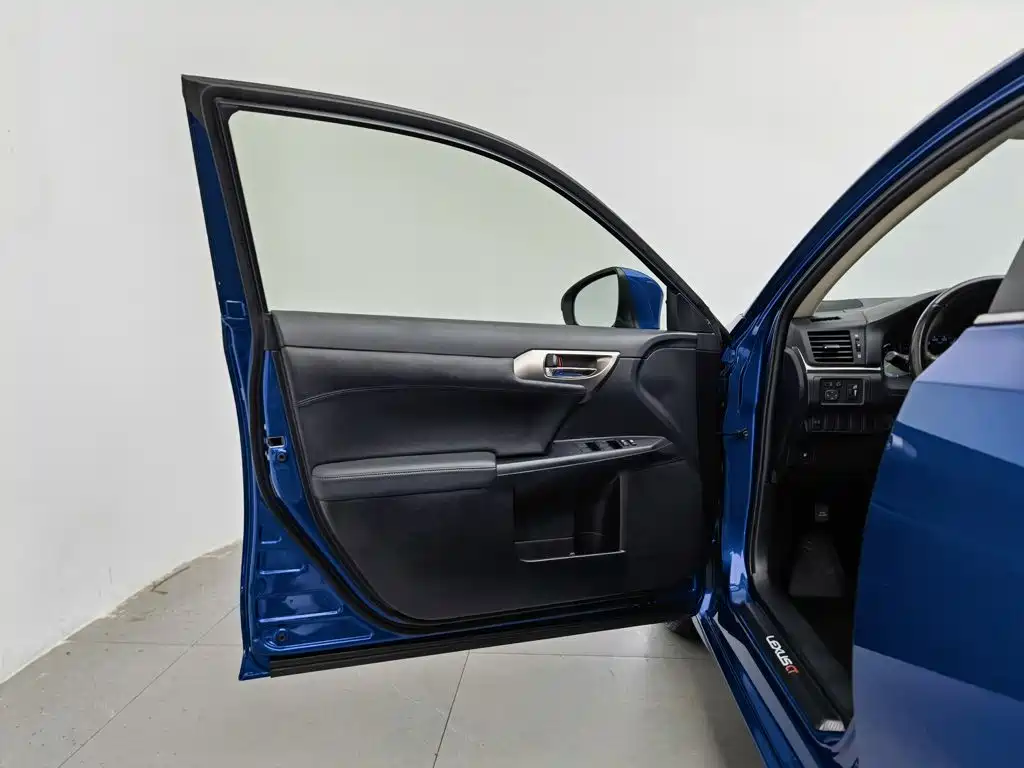 Lexus CT 2016 2014 CT200h Elite Monochrome