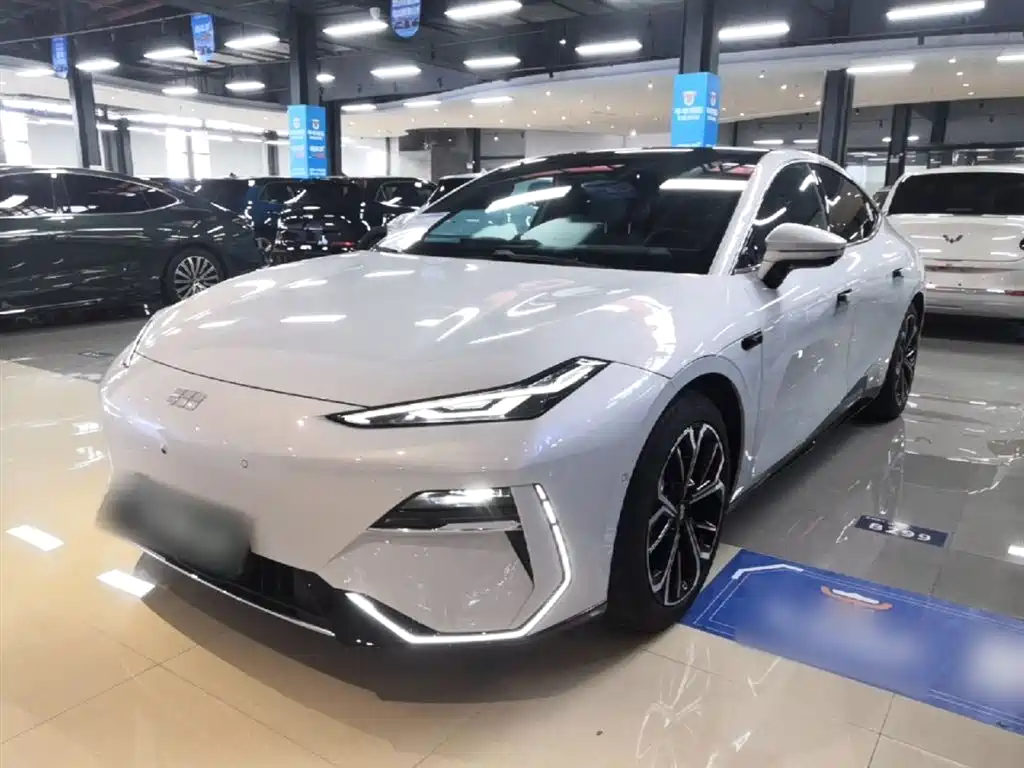 Geely Galaxy E8 2025 700km Long Voyage Smart Drive Edition