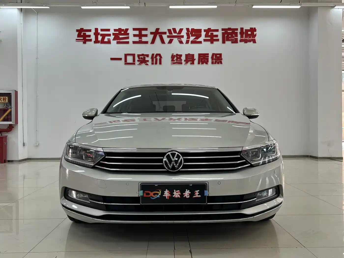 Volkswagen Magotan 2017 330TSI DSG Luxury фото 2