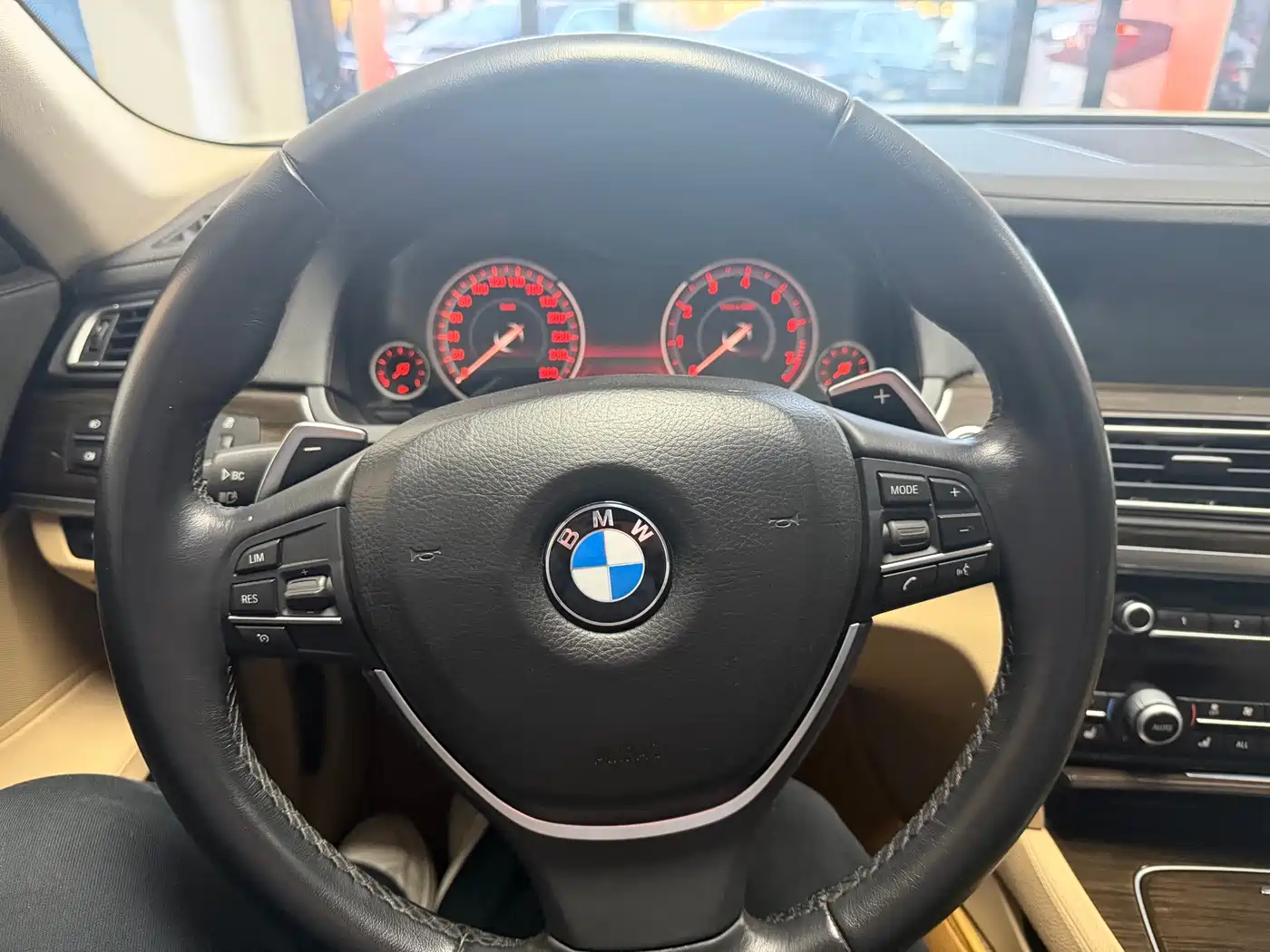 BMW 7 Series 2013 Model 740Li Leading фото 6