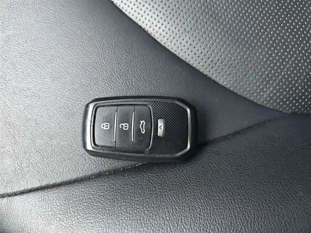 Toyota Camry 2018 2.5G Luxury Edition фото 9
