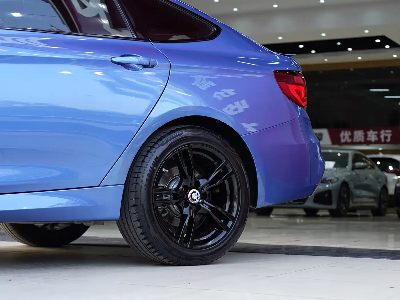 BMW 3 Series GT 2019 320i M Sport Black Night Edition фото 18