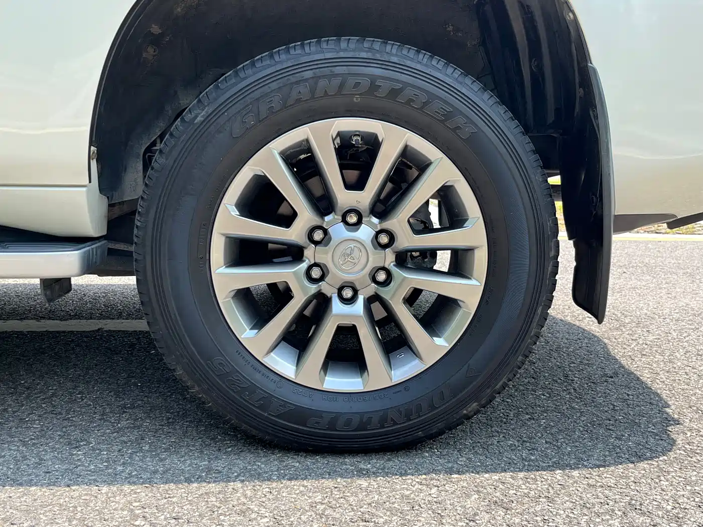Toyota Prado 2018 3.5L Automatic TX-L Rear-mounted Spare Tire фото 18