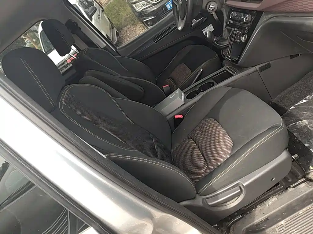 JAC Refine M3 2023 2022 1.5T 7-Seater Standard