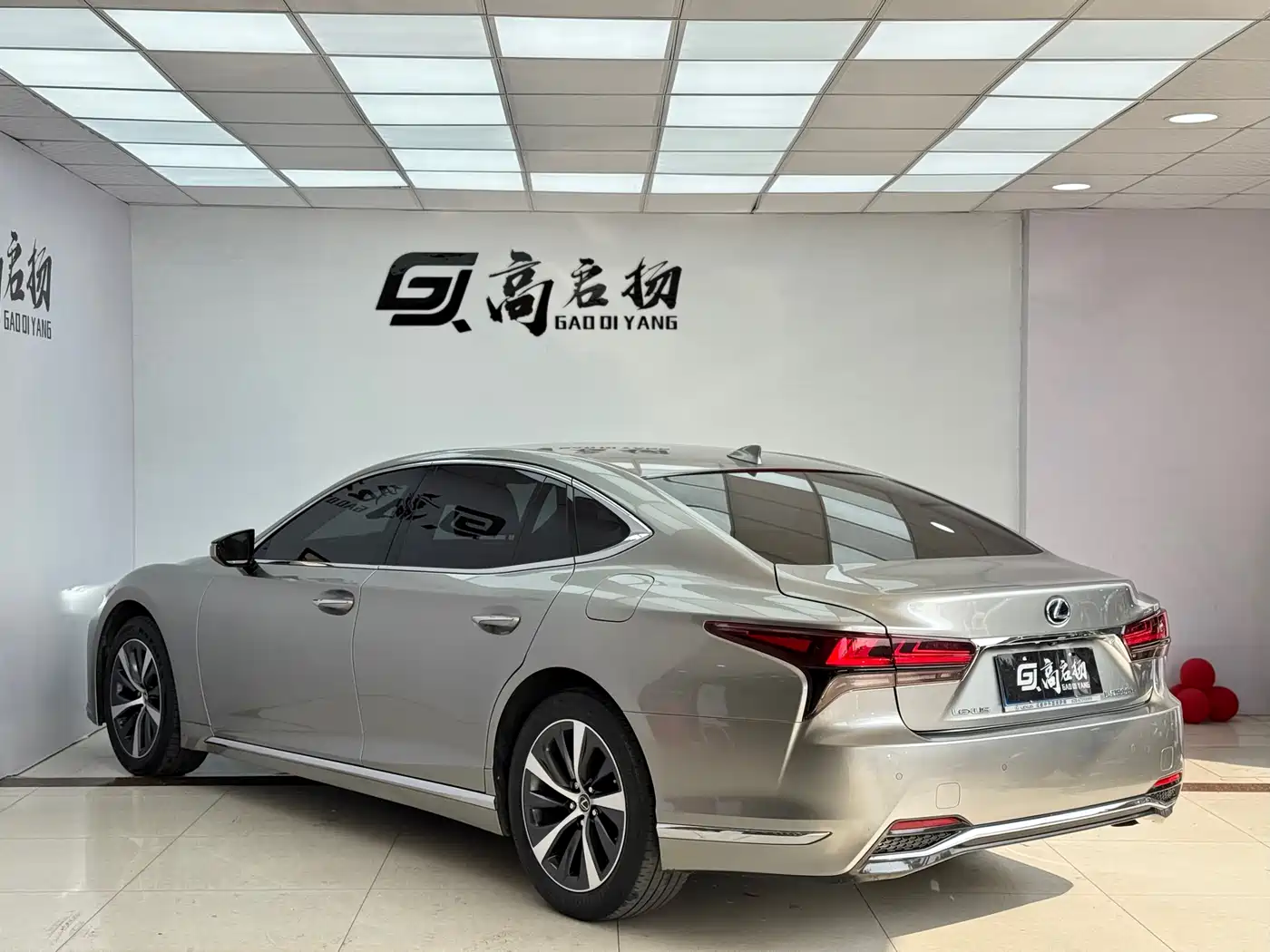 Lexus LS 2021 500h Excellence Edition фото 31