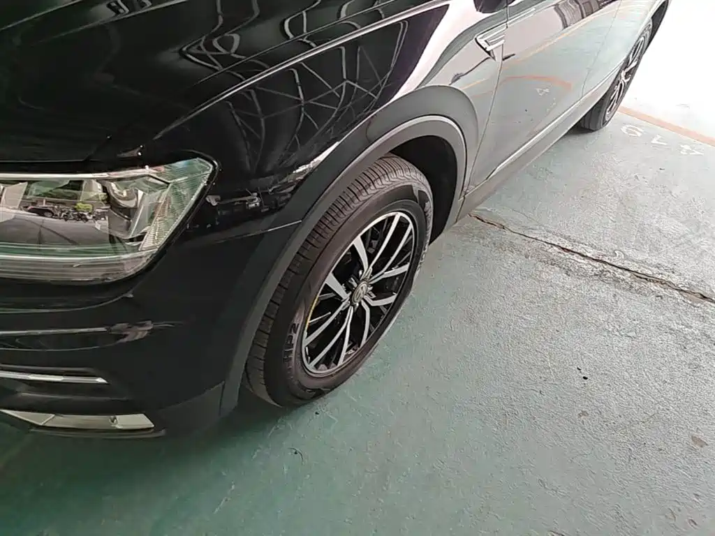 Volkswagen Tiguan L 2018 Facelift 330TSI Automatic 2WD Luxury Edition фото 23