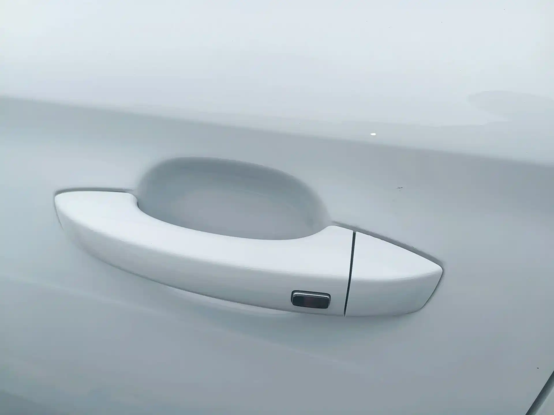 Фото 6 - Roewe i5