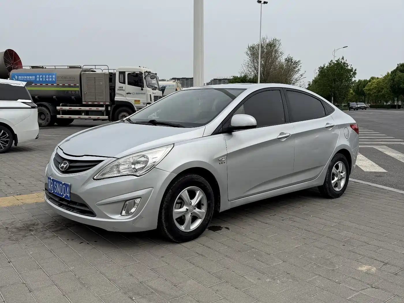 Hyundai Verna 2010 Sedan 1.4L Automatic Comfort GS