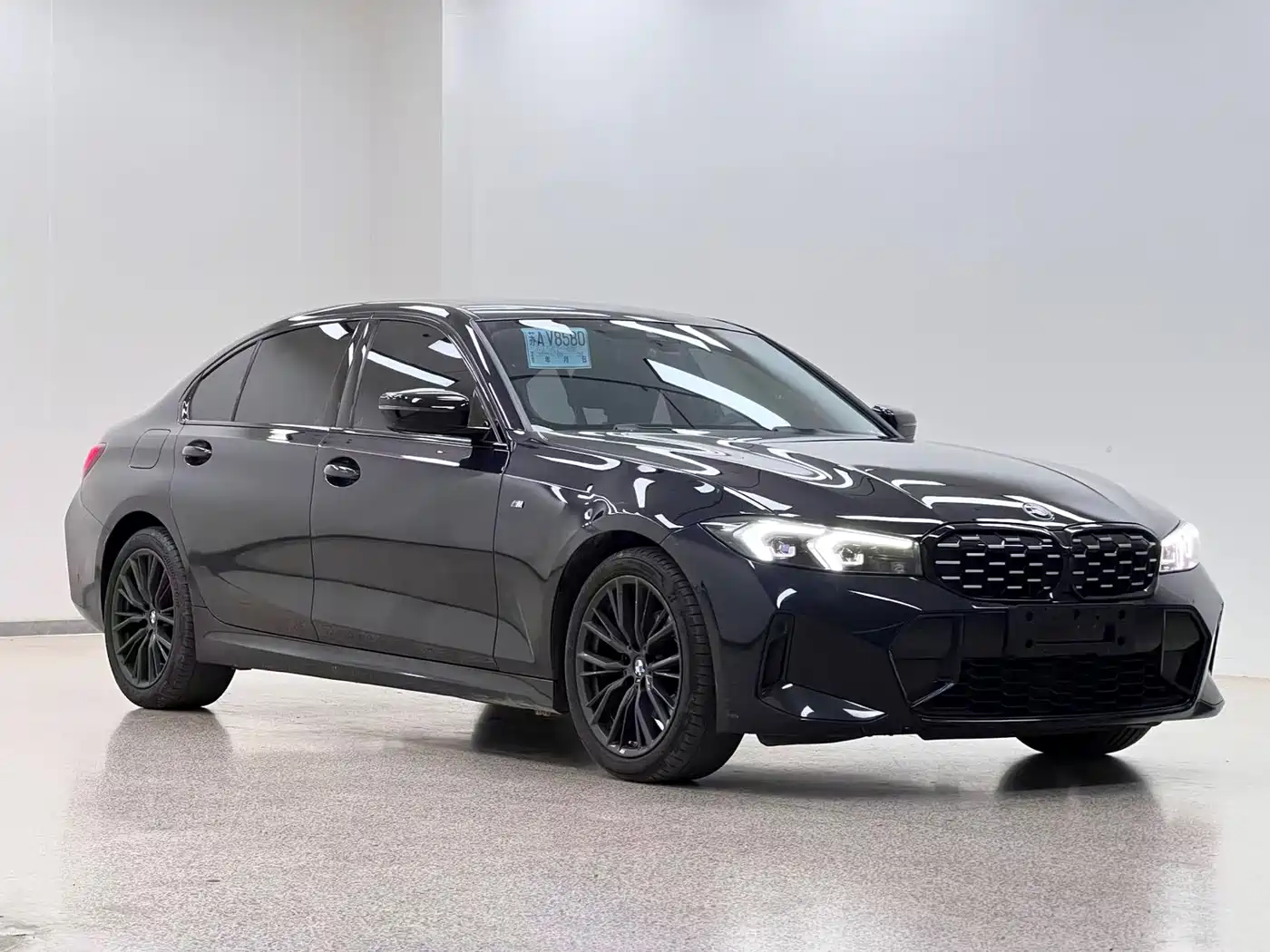 BMW 3 Series 2024 325i M Sport Shadowline Package фото 3
