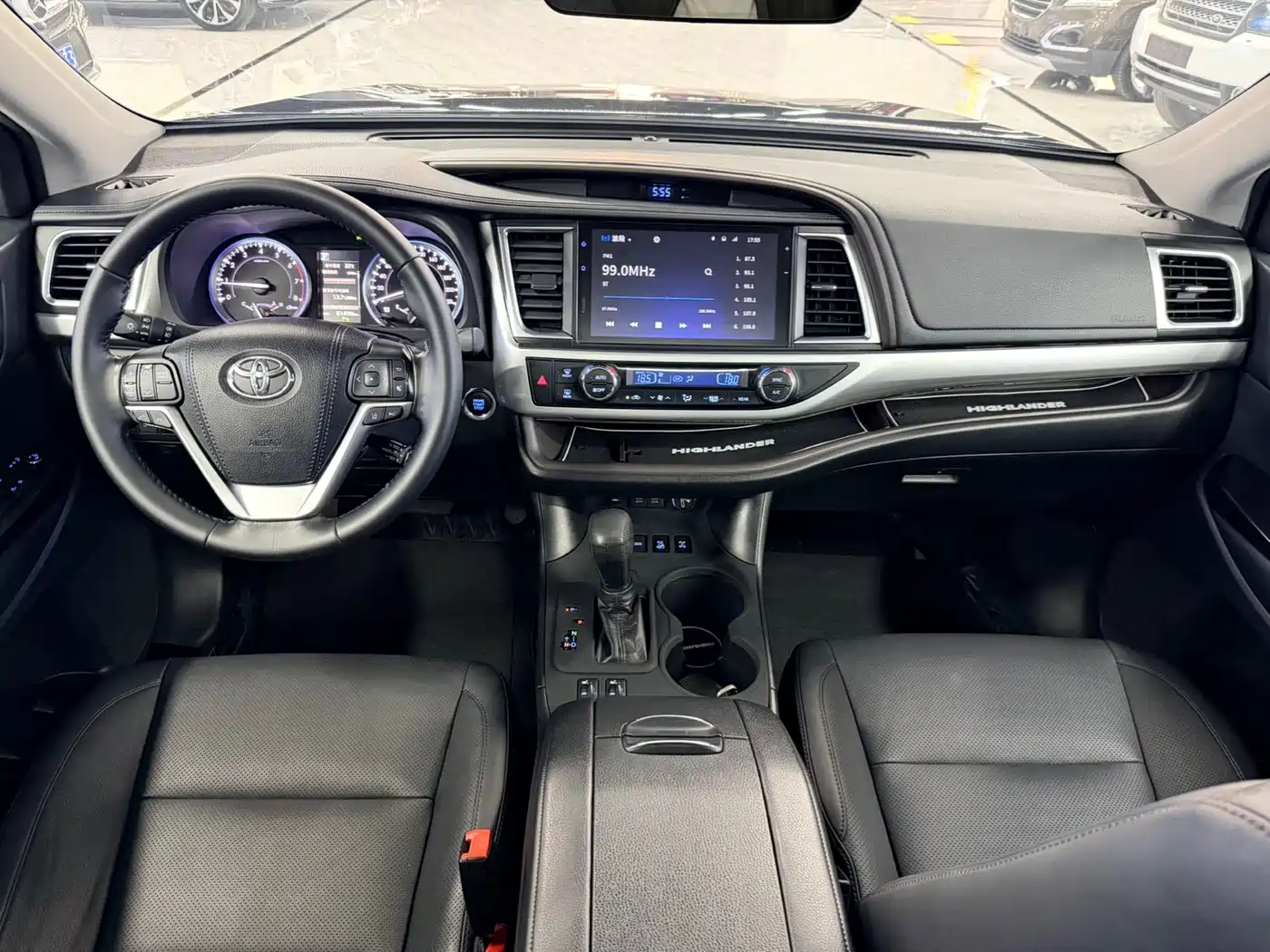 Toyota Highlander 2018 2.0T 4WD Premium 7-seater China VI фото 12