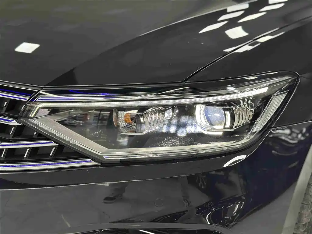 Volkswagen Magotan 2023 2 Million Units Anniversary Edition 330TSI DSG Leading Type фото 7