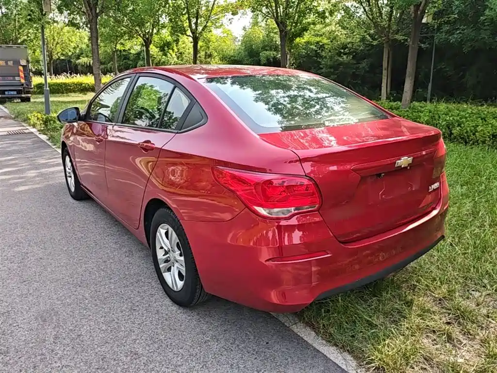Chevrolet Cavalier 2016 1.5L Automatic Enjoyment Edition фото 5