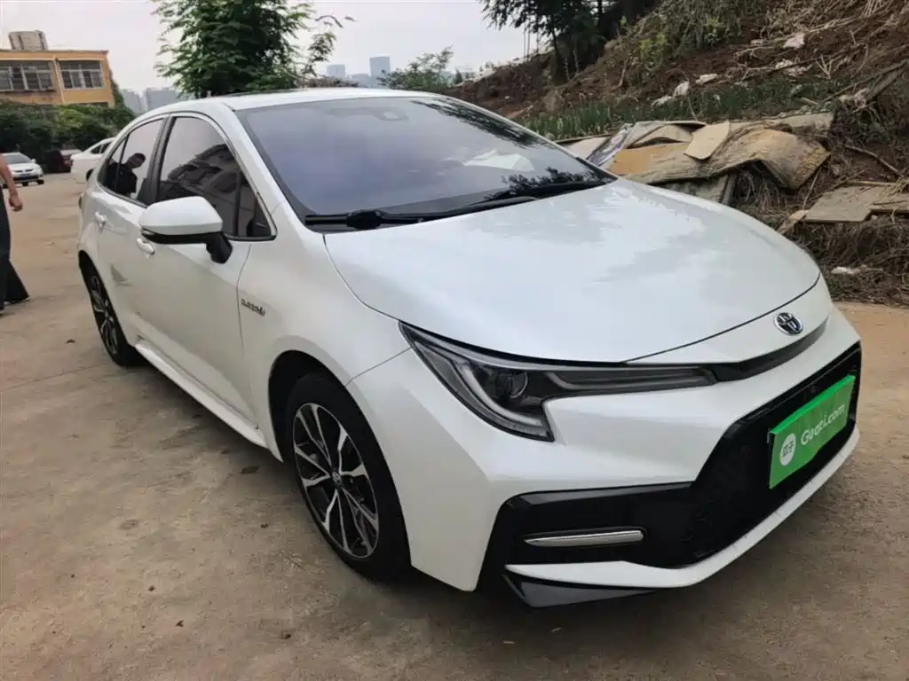 Toyota Levin 2021 Dual Engine 1.8H E-CVT Sport фото 4