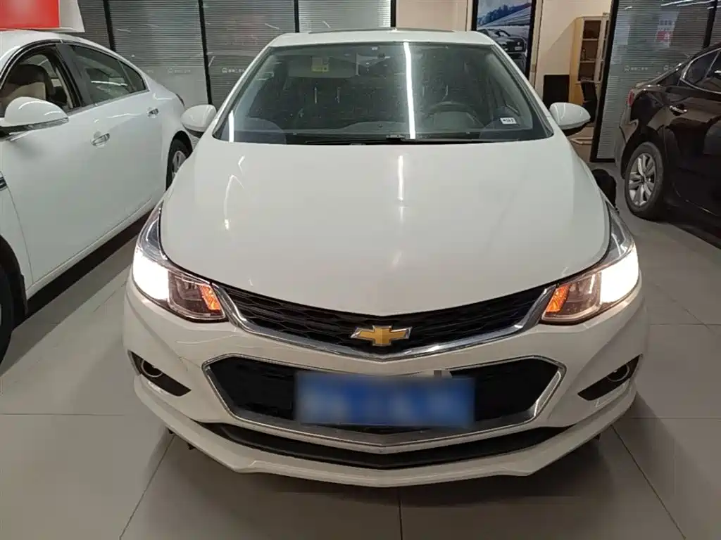 Chevrolet Cruze 2017 1.5L Manual Stylish фото 3