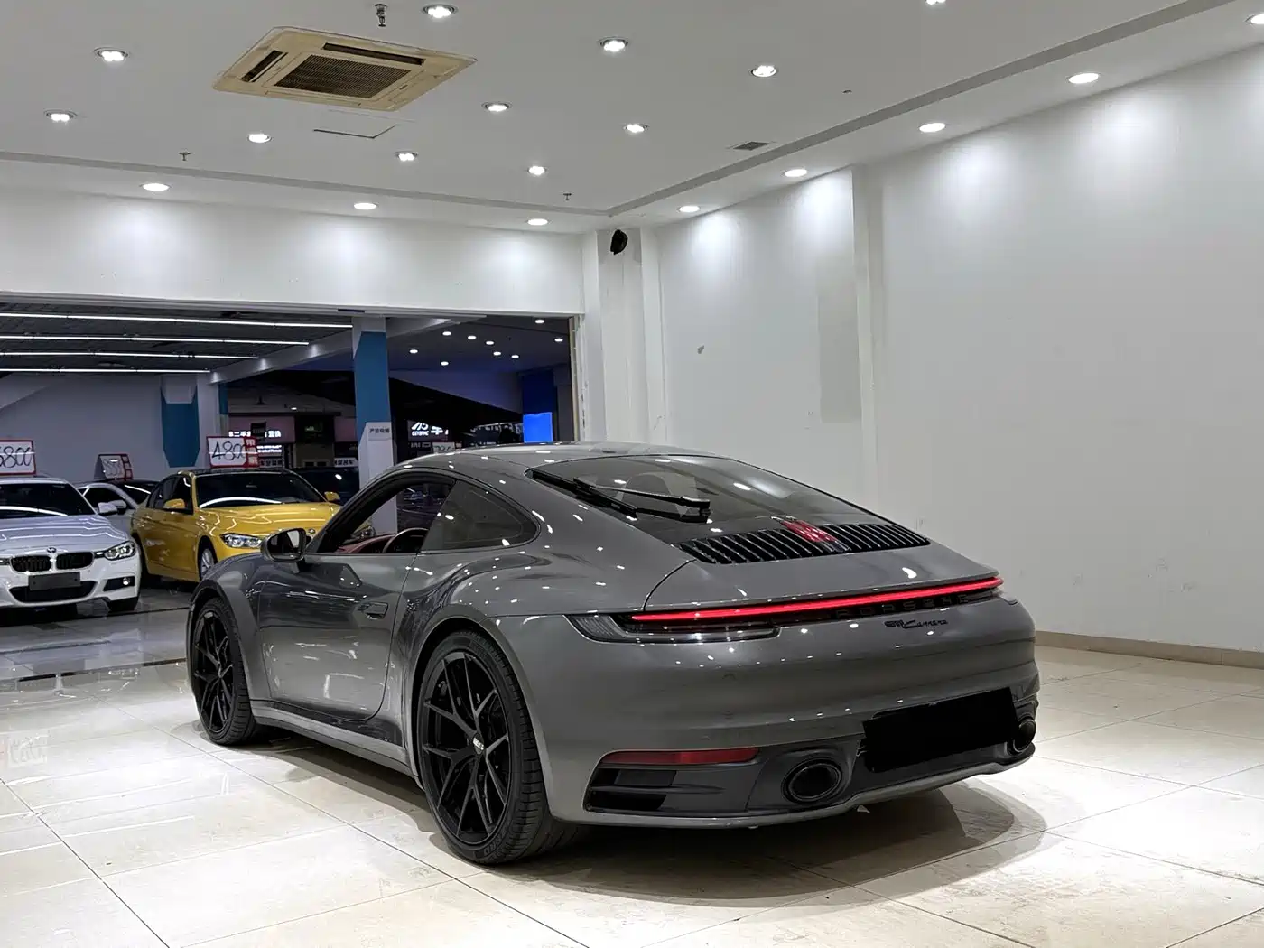 Фото 8 - Porsche 911