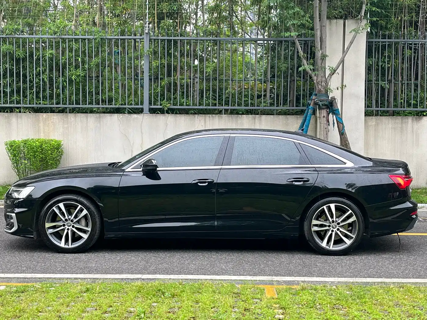 Audi A6L 2021 40 TFSI Luxury Sport фото 4