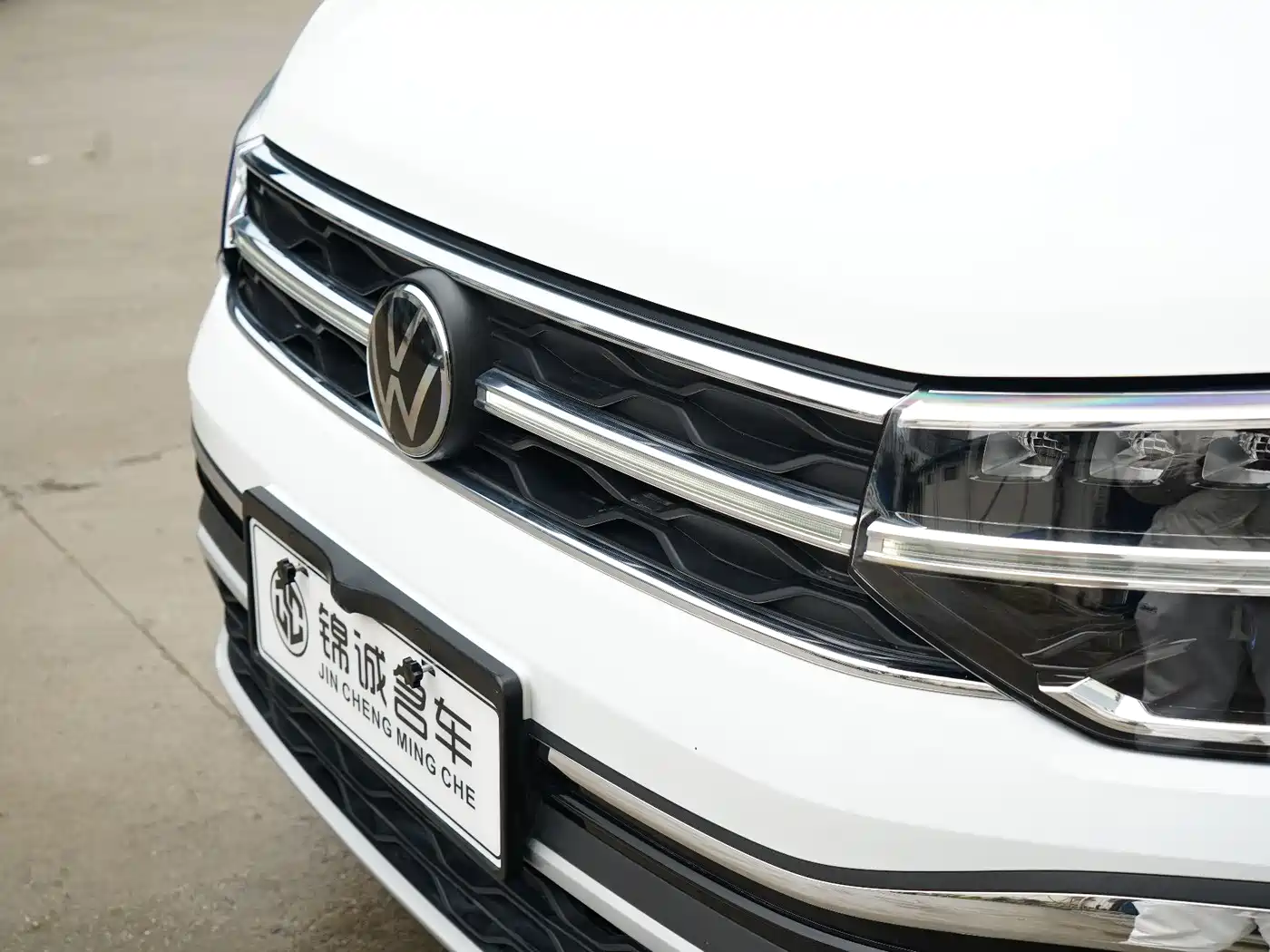 Volkswagen Tharu 2024 300TSI 2WD Full Moon Edition фото 15