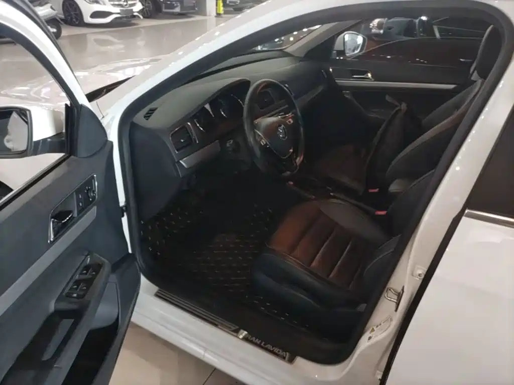 Volkswagen Lavida Tour 2018 2017 180TSI DSG Comfort Edition