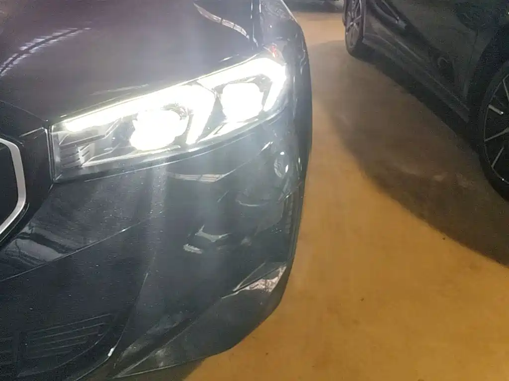BMW i3 2024 eDrive 35 L фото 24