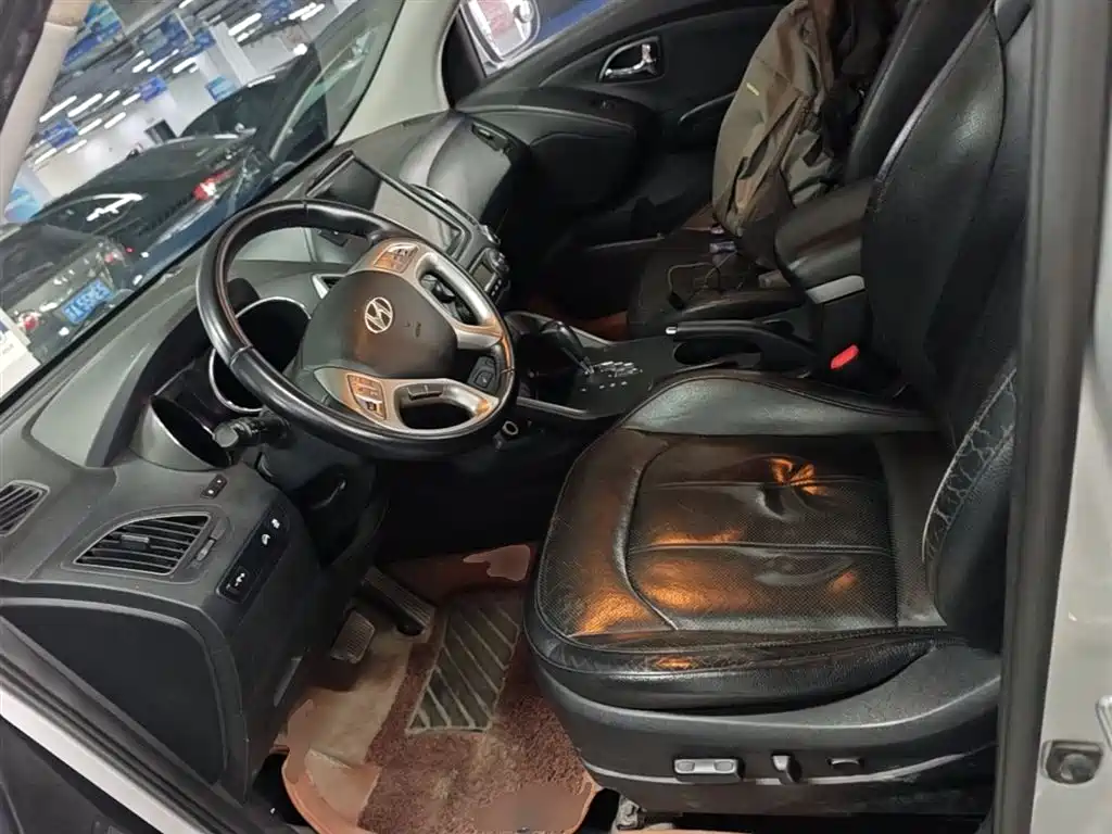 Hyundai Beijing Hyundai ix35 2013 2.0L Automatic 2WD Leading GLX China IV фото 15