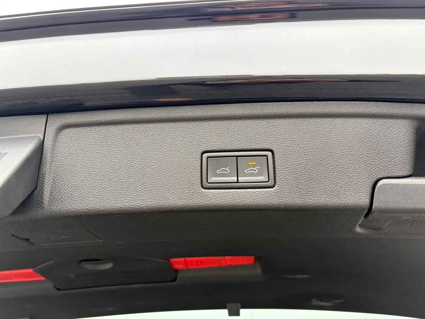 Volkswagen Touareg 2019 3.0TSI Sharp Edge Edition China VI фото 13