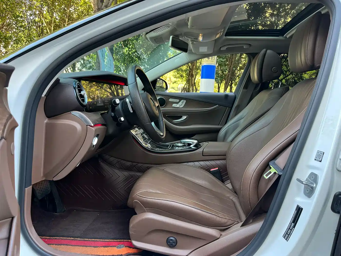 Mercedes-Benz E-Class 2016 E 300 L Fashion Type фото 7