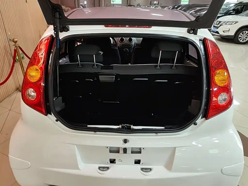 BYD F0 2015 1.0L AMT Xuan Cool Edition фото 15
