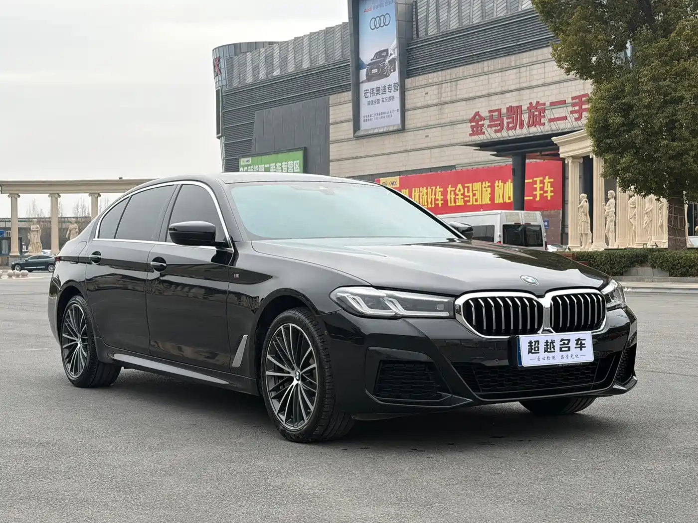 BMW 5 Series 2022 Model Second Facelift 530Li Leading M Sport Package фото 3