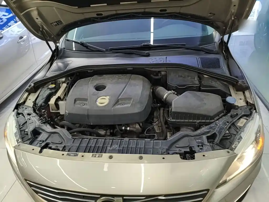 Volvo V60 2015 2015 T5 Momentum