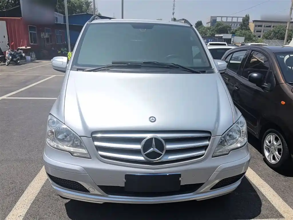 Mercedes-Benz Viano 2013 3.0L Comfort Edition фото 3