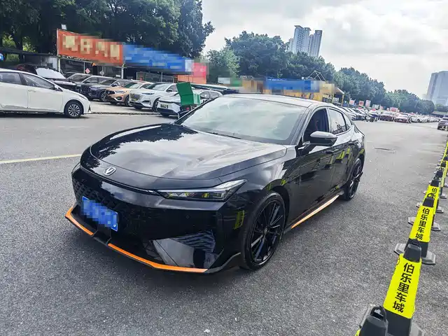 Changan UNI-V 2024