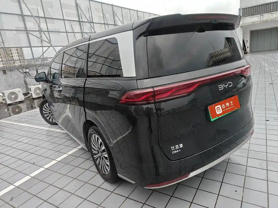BYD Xia 2025 2026 DM-i 1.5T 218km Premium