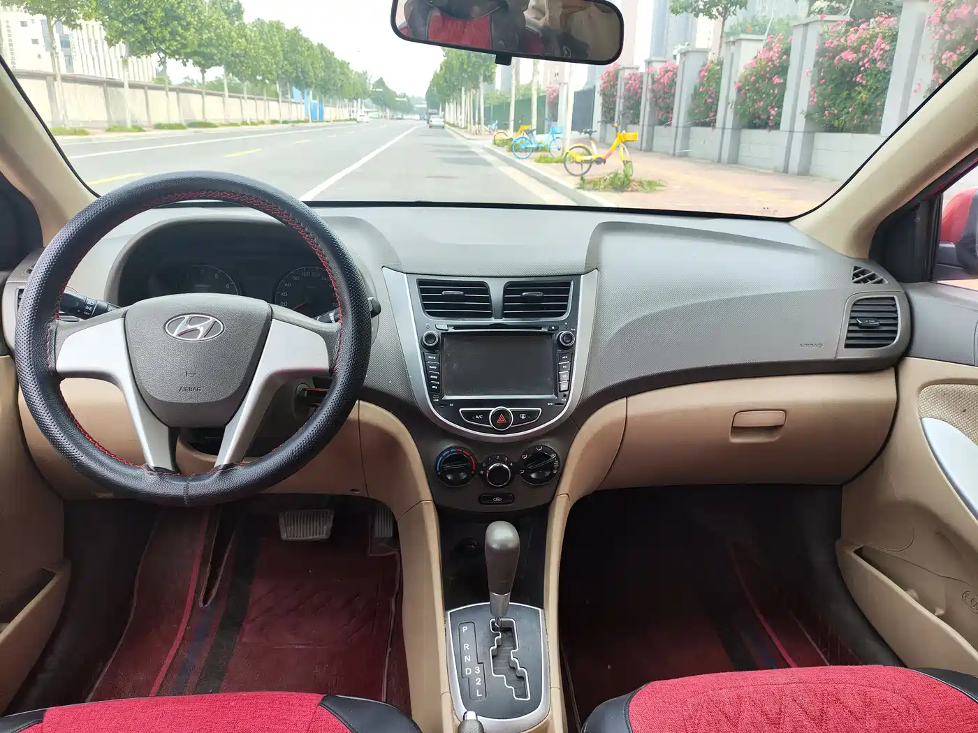 Hyundai Verna 2010 Sedan 1.4L Automatic Fashion GT фото 6
