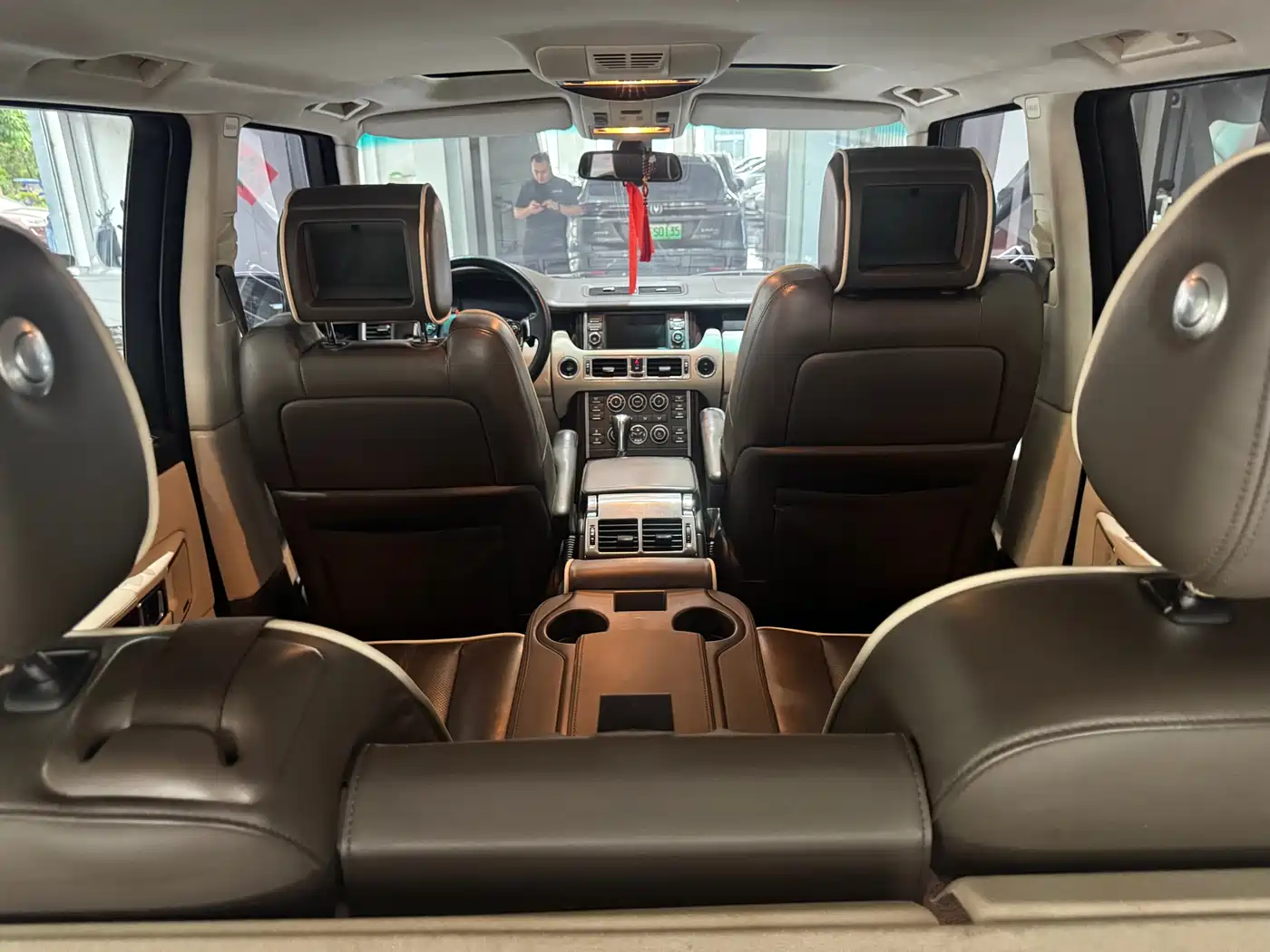 Land Rover Range Rover 2011 5.0 SC V8 фото 22
