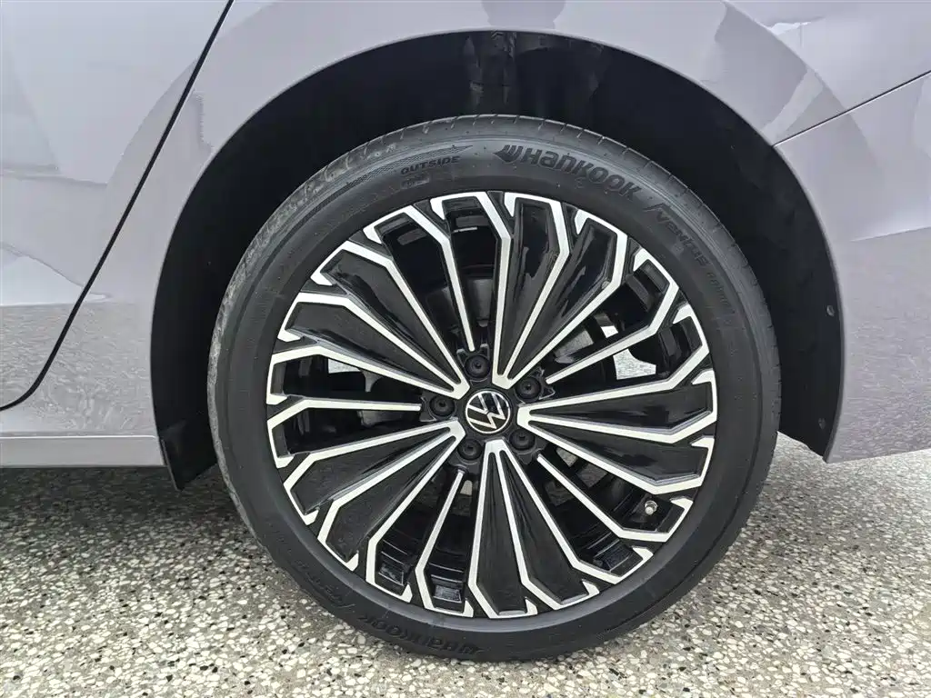 Volkswagen Passat 2025 Pro 380TSI Dragon Prestige Edition фото 15