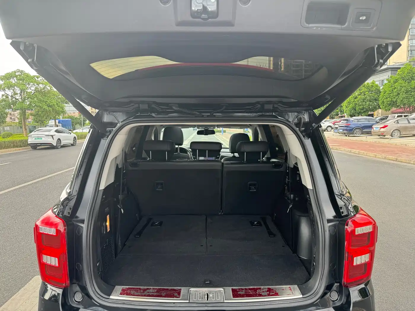 GAC Trumpchi Trumpchi GS8 2017 320T AWD Luxury Smart Connect (7-Seater) фото 15