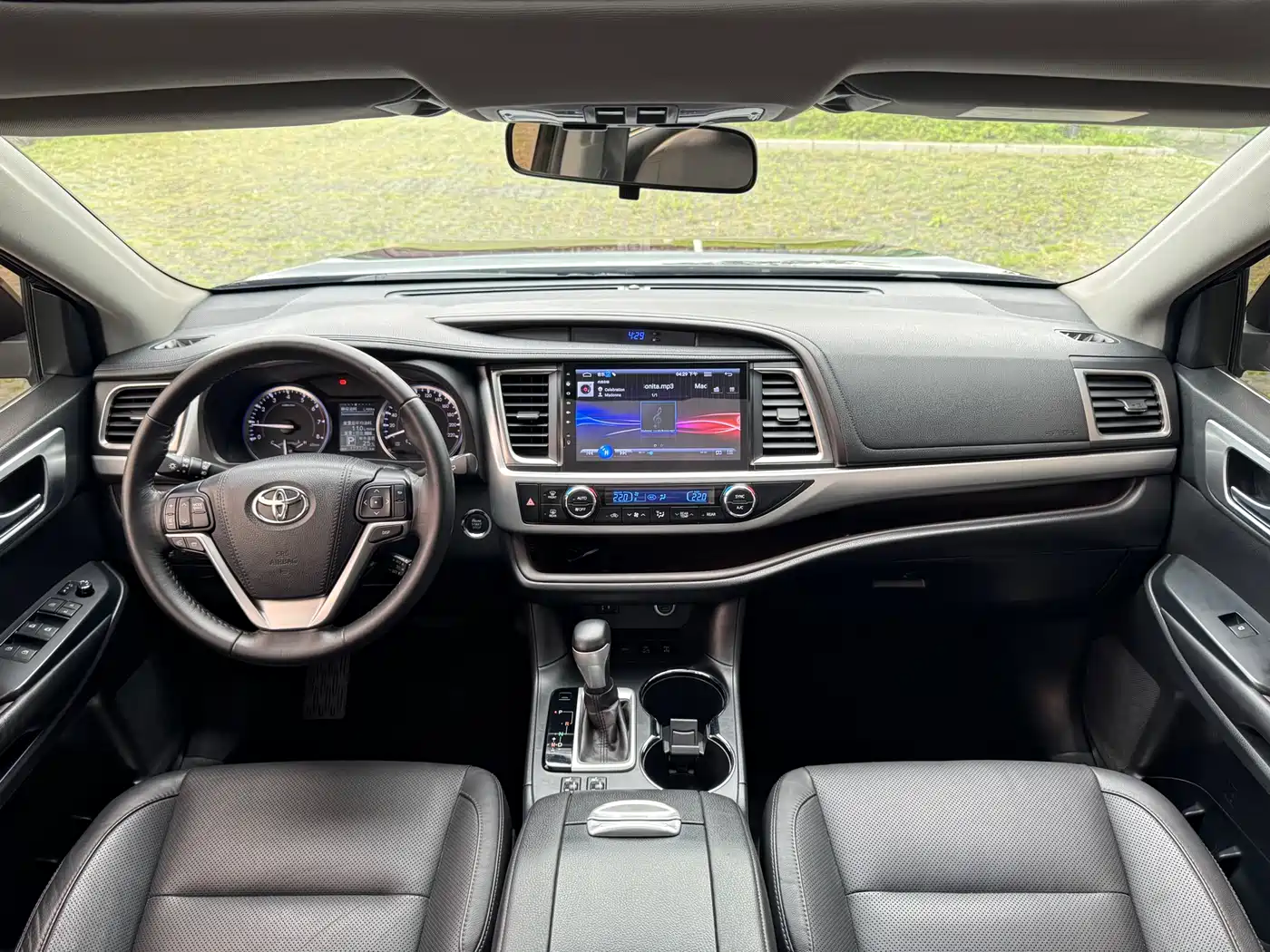Toyota Highlander 2015 2.0T AWD Luxury Edition 7-seater фото 7