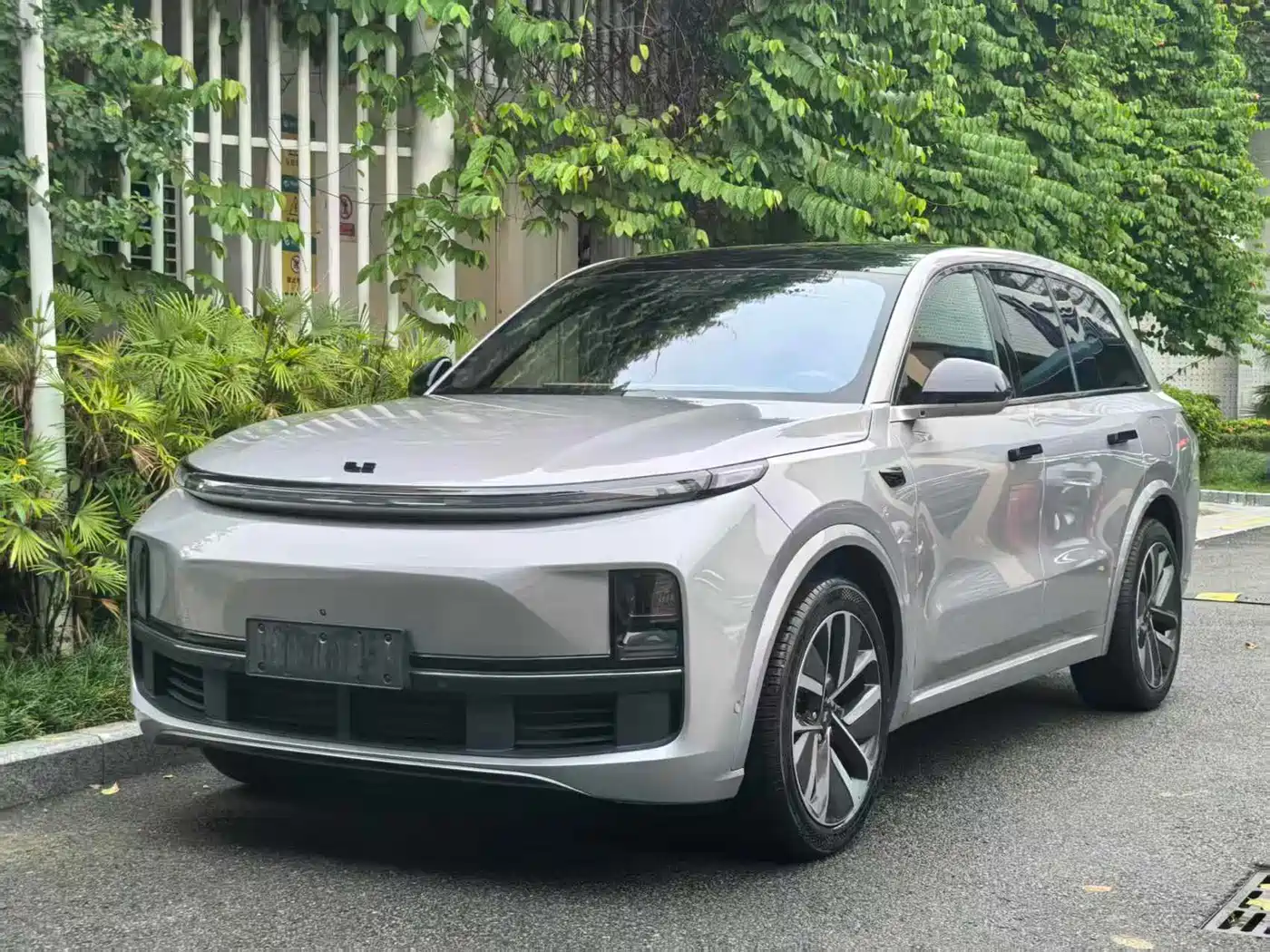 Li Auto L8 2023