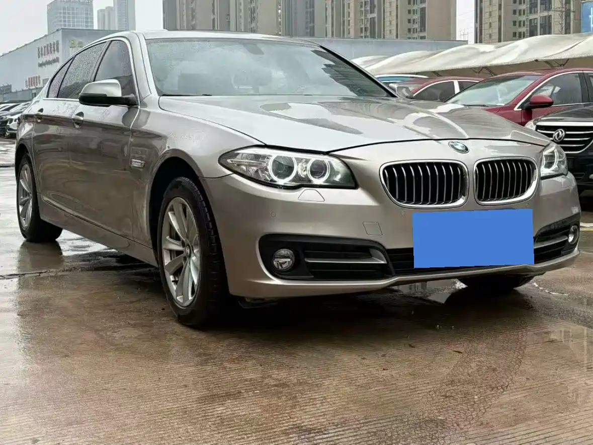 BMW 5 SERIES