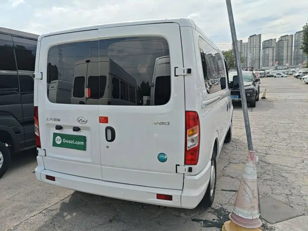 SAIC Maxus Xintu V80 2024 2023 2.0T Manual Classic Aoyun Short Wheelbase Ultra-Low Roof 5/6-Seater
