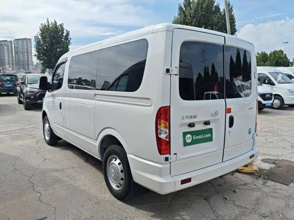 SAIC Maxus Xintu V80 2024 2023 2.0T Manual Classic Aoyun Short Wheelbase Ultra-Low Roof 5/6-Seater