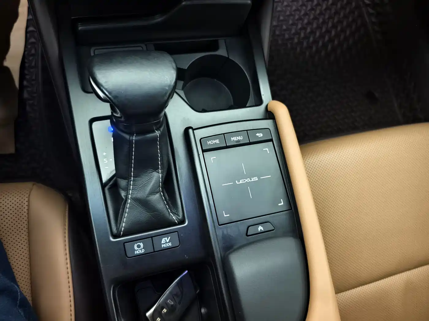 Lexus ES 2018 300h Excellence Edition China V фото 4