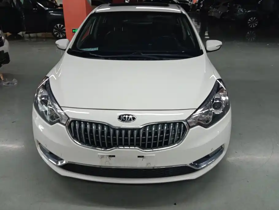 Photo 2 - Kia K3