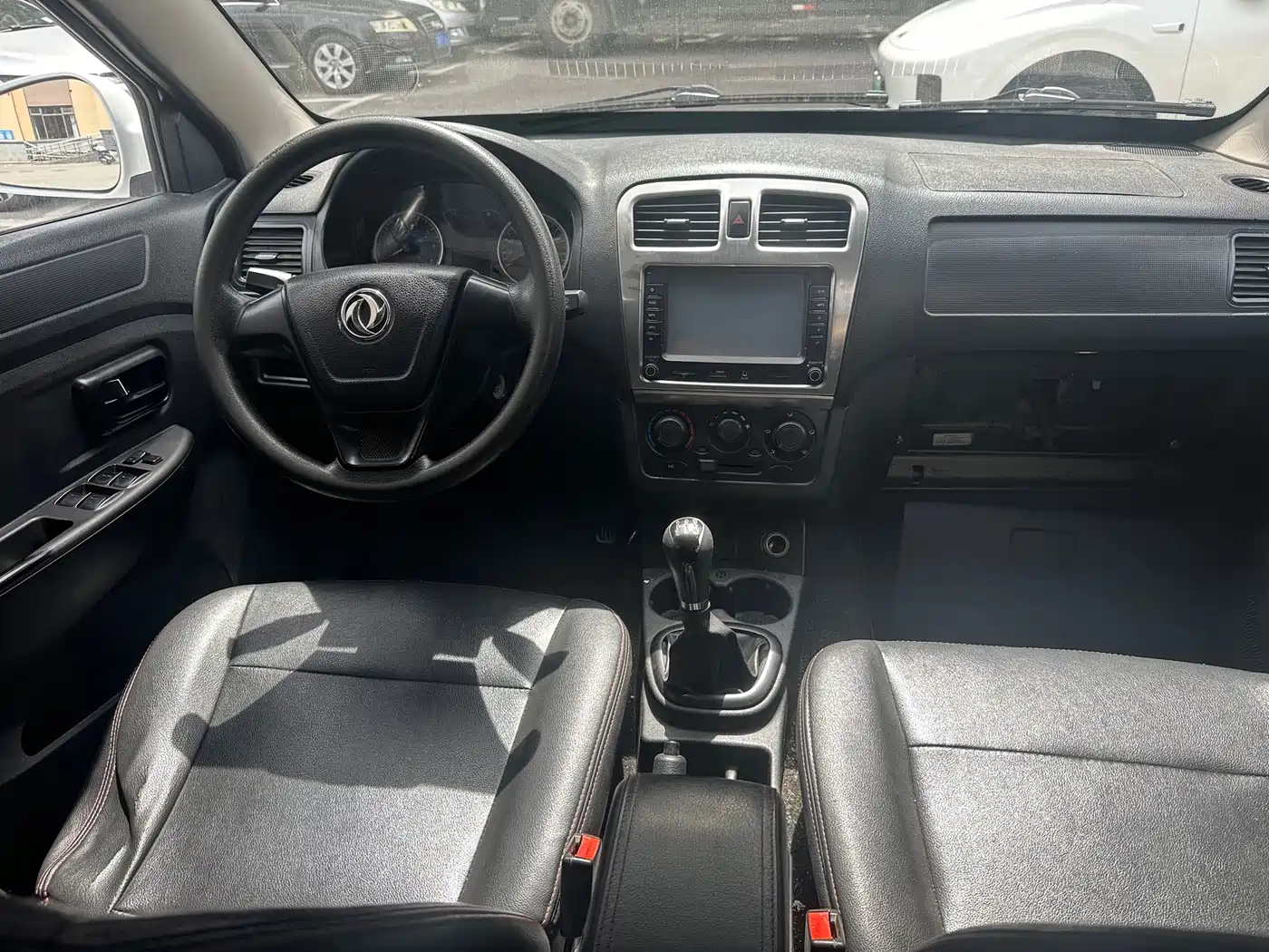 Dongfeng Fengguang Fengguang 360 2015 2015 Model 1.5L Manual Comfort 7-seater China IV