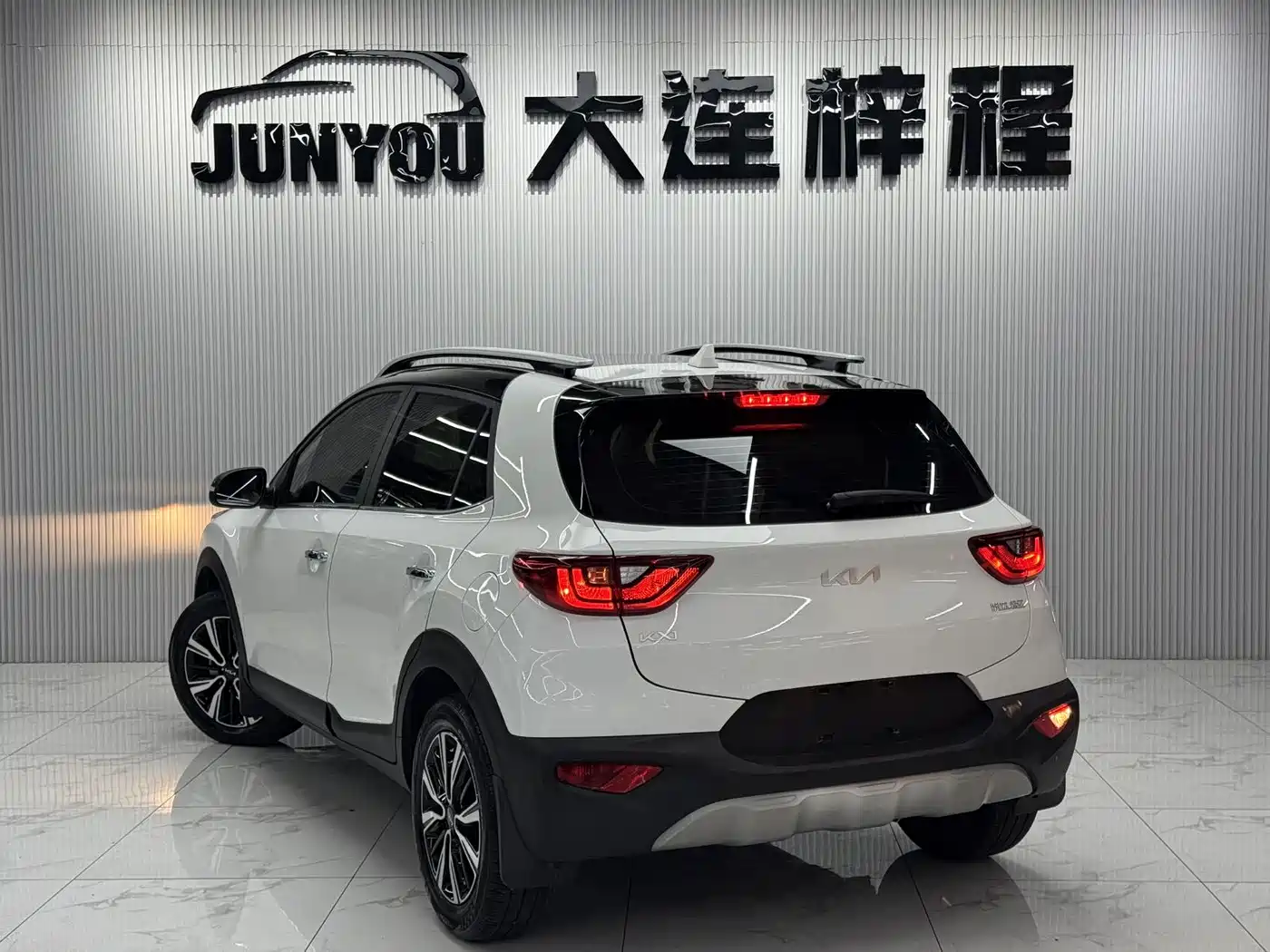 Kia KX1 2021 1.4L CVT Fun Sunroof Version фото 7
