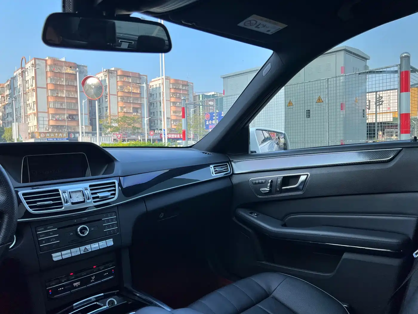 Mercedes-Benz E-Class 2015 E 260 L Sport фото 24