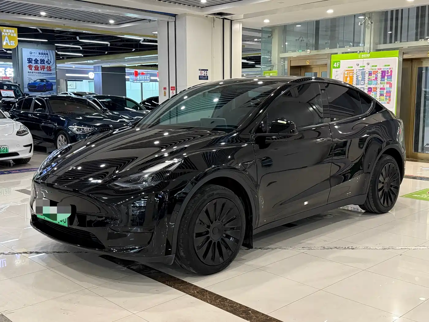 TESLA MODEL Y