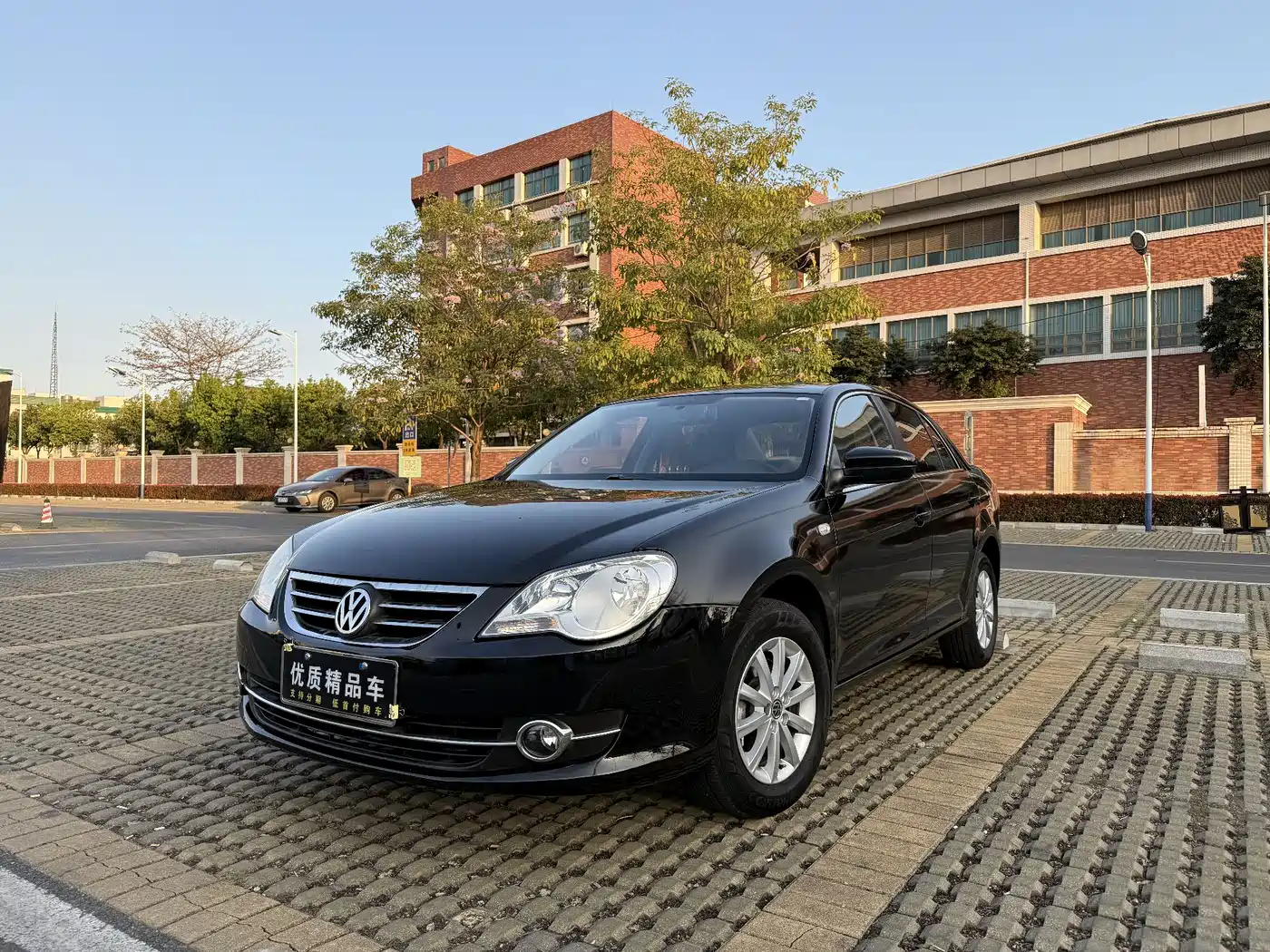 Volkswagen Bora 2012 1.6L Automatic Luxury Model